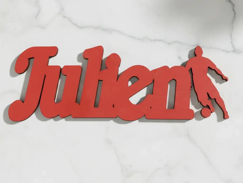 PRÉNOM DE PORTE DÉCOUPE LASER FOOTBALLEUR EN CONTRE PLAQUE 3 MM D'ÉPAISSEUR PERSONNALISABLE